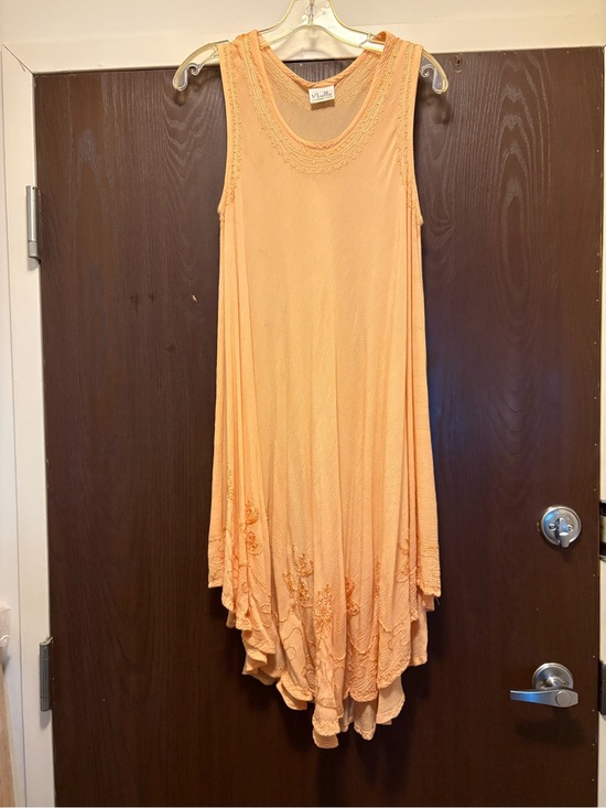 Noelle Dresses & Skirts - Dress that is very cool for a hot summer day.